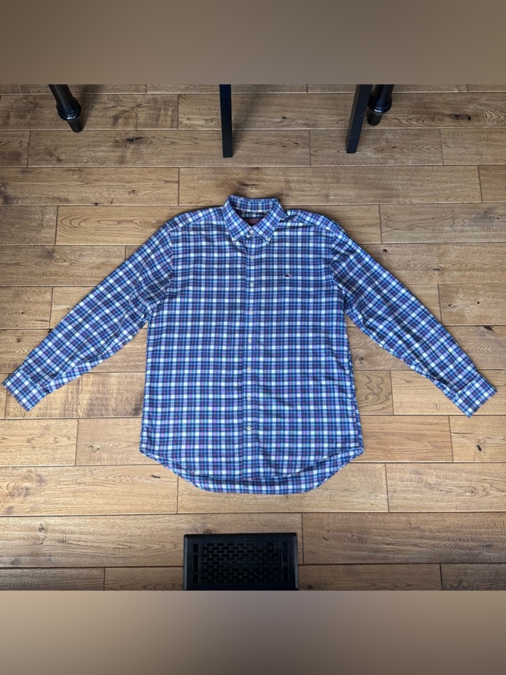 Vineyard Vines Men’s Plaid Whale Shirt 100% Cotton size Medium